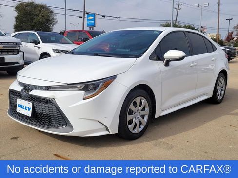 Used 2020 Toyota Corolla LE image 2