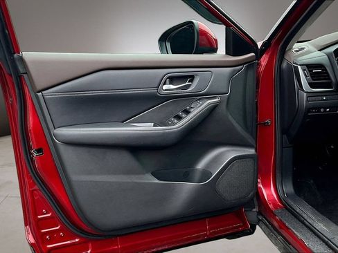 Certified 2023 Nissan Rogue SV w/ SV Premium B Package AWD/4WD image 20