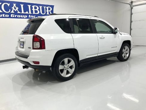 Used 2016 Jeep Compass Latitude AWD/4WD image 18