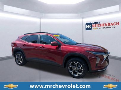 Used 2025 Chevrolet Trax LT w/ LT Convenience Package