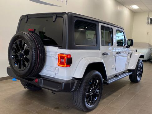 Used 2023 Jeep Wrangler Sahara w/ Cold Weather Group image 8