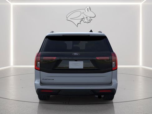 New 2026 Ford Expedition Platinum w/ Stealth Appearance Package AWD/4WD image 5