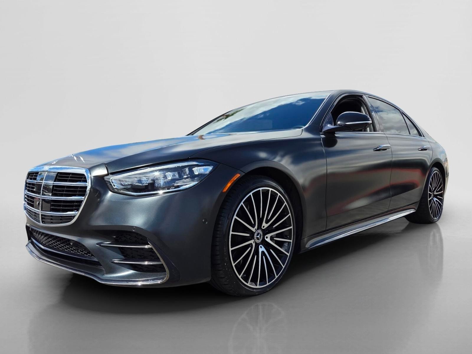 Used 2023 Mercedes-Benz S 500 4MATIC image 8