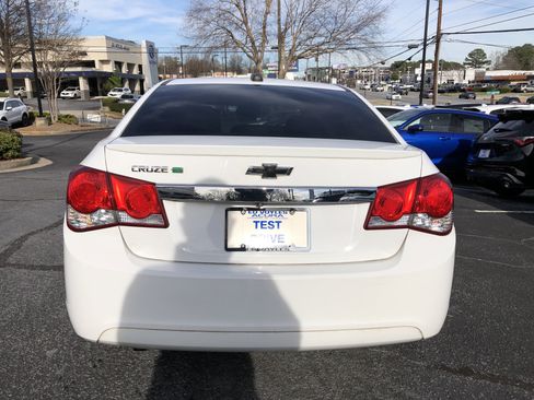 Used 2016 Chevrolet Cruze Eco image 4