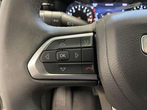 Used 2024 Jeep Compass Latitude image 22