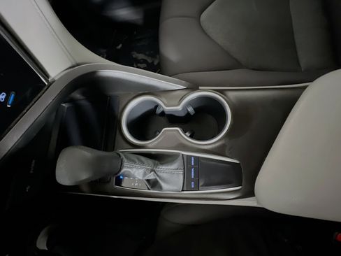 Used 2023 Toyota Camry LE image 24