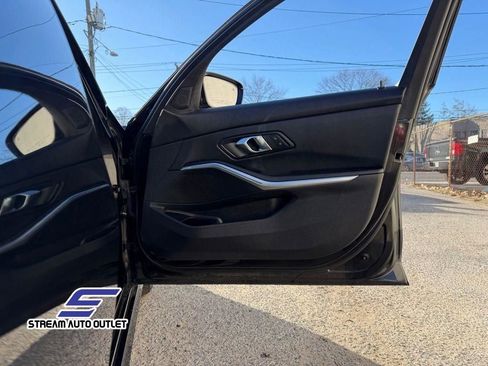 Used 2024 BMW 330i xDrive Sedan image 12