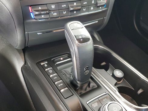 Used 2021 Maserati Ghibli S image 39