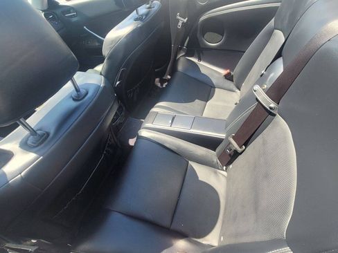 Used 2010 Lexus IS 250C RWD image 13