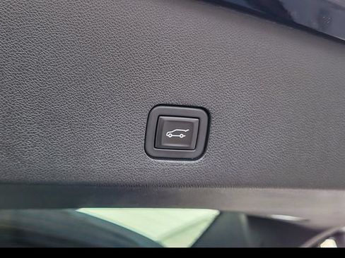 Certified 2023 Cadillac XT6 Premium Luxury w/ LPO, Floor Liner Package AWD/4WD image 29