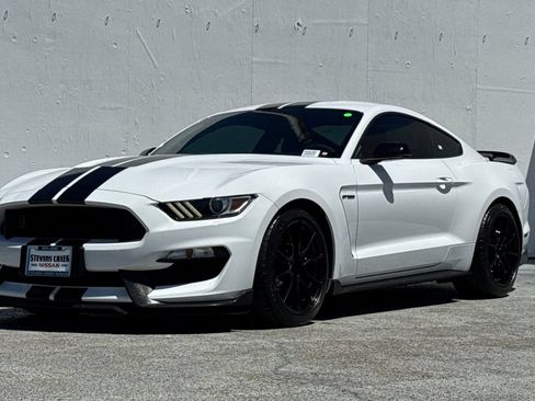 Used 2019 Ford Mustang Shelby GT350 w/ Technology Package RWD image 7