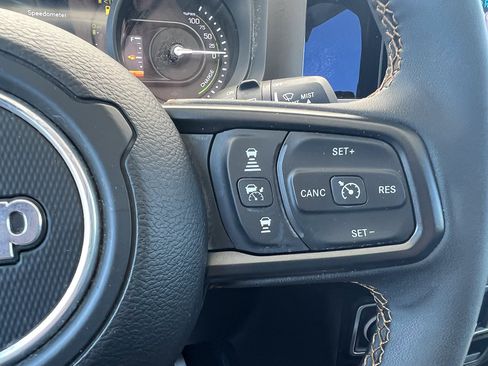 Used 2024 Jeep Wrangler Unlimited AWD/4WD image 20