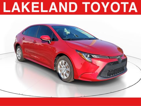 Used 2020 Toyota Corolla LE FWD image 1
