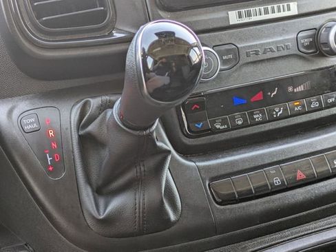 Used 2025 RAM ProMaster 2500 w/ Convenience Group FWD image 21