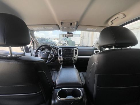 Used 2019 Nissan Titan PRO-4X w/ Pro-4x Utility Package AWD/4WD image 13