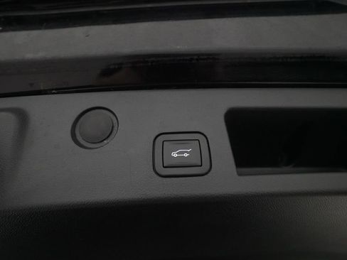 Used 2025 Chevrolet Equinox LT w/ Convenience Package II image 15