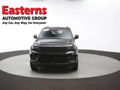 Used 2025 Jeep Grand Cherokee Altitude AWD/4WD image 53