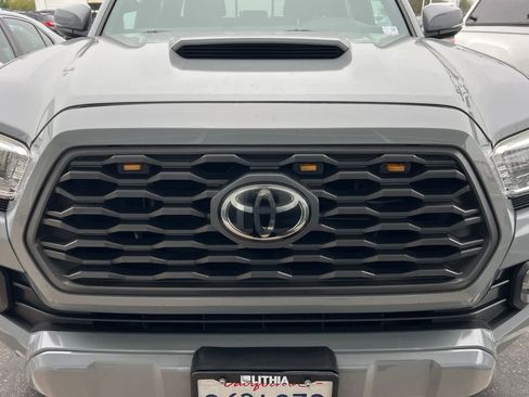 Certified 2020 Toyota Tacoma TRD Sport image 9