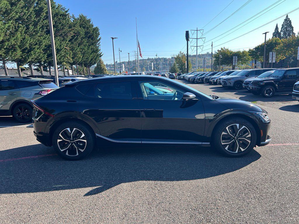 Used 2023 Kia EV6 Wind w/ Wind Technology Package AWD/4WD image 6