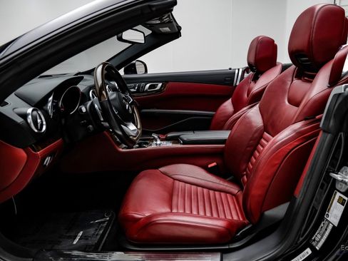 Used 2017 Mercedes-Benz SL 550 image 40