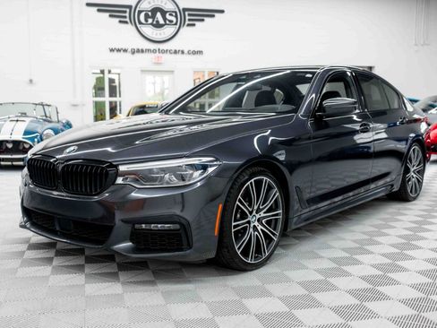 Used 2019 BMW 540i w/ M Sport Package RWD image 3