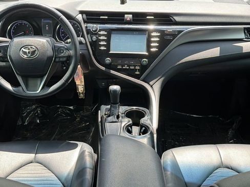 Certified 2018 Toyota Camry SE FWD image 35