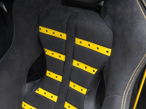 Used 2023 Ferrari 812 Competizione RWD image 20