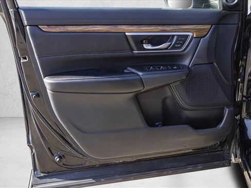 Used 2019 Honda CR-V Touring image 12