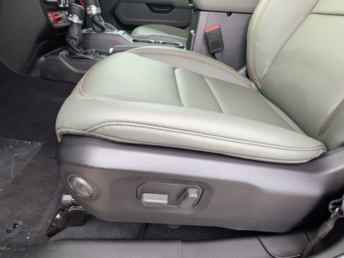 New 2026 Jeep Gladiator Mojave image 16