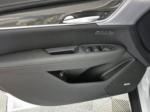 New 2026 Cadillac XT5 Sportv w/ LPO, Floor Liner Package image 16