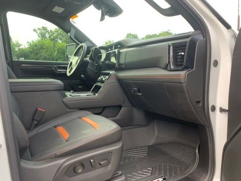 Used 2026 GMC Sierra 2500 AT4 w/ AT4 Premium Plus Package AWD/4WD image 16
