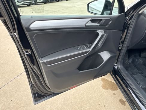 Used 2023 Volkswagen Tiguan S image 22