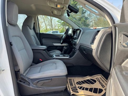 Used 2018 Chevrolet Colorado LT AWD/4WD image 18