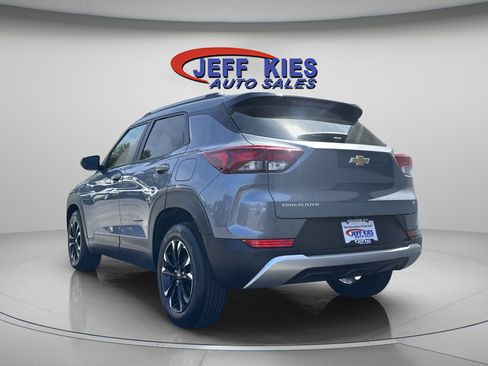 Used 2022 Chevrolet TrailBlazer LT w/ Convenience Package image 4