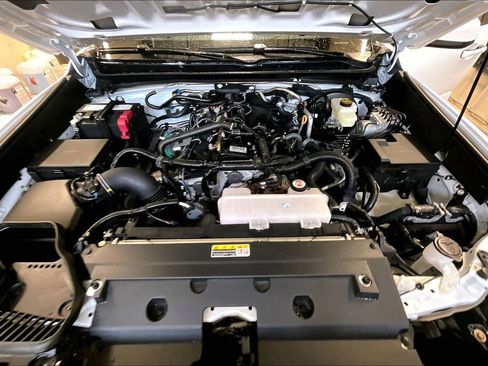 Used 2025 Toyota Tacoma SR5 image 10