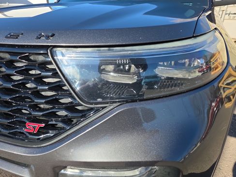 Used 2020 Ford Explorer ST w/ ST Street Pack image 9