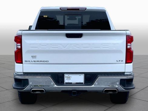 Used 2025 Chevrolet Silverado 1500 LTZ w/ Z71 Off-Road Package AWD/4WD image 5