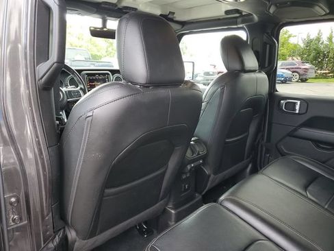 Used 2022 Jeep Wrangler Unlimited Sahara w/ Cold Weather Group AWD/4WD image 26