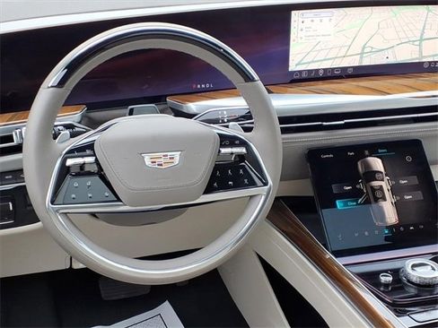 Certified 2025 Cadillac Escalade Premium Luxury Platinum image 12