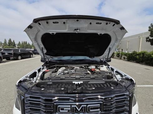 Used 2024 GMC Sierra 3500 Denali Ultimate AWD/4WD image 10