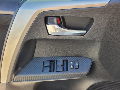 Used 2015 Toyota RAV4 XLE image 22