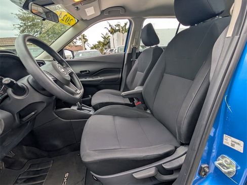 Used 2024 Nissan Kicks S image 10