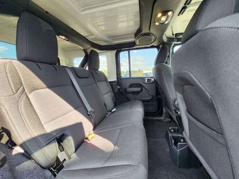 Used 2021 Jeep Wrangler Unlimited Sport image 46