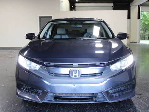 Used 2018 Honda Civic EX image 7
