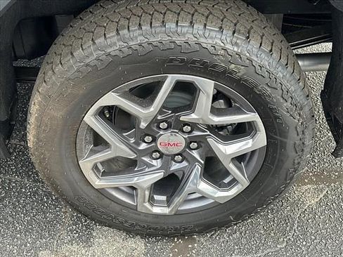 New 2026 GMC Sierra 1500 SLT w/ SLT Premium Plus Package AWD/4WD image 17