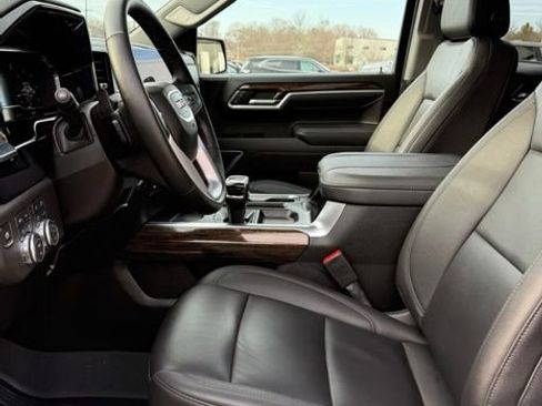 Used 2025 GMC Sierra 1500 Elevation w/ Elevation Premium Package image 15