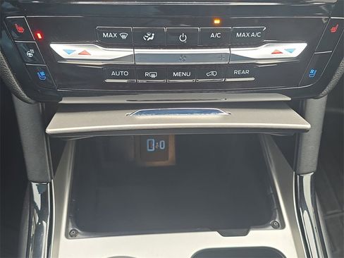 Used 2024 Ford Explorer ST w/ Equipment Group 401A image 25