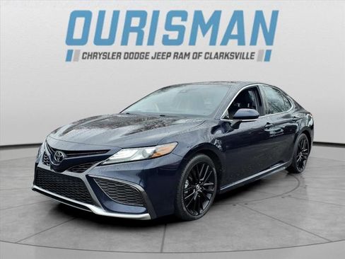 Used 2021 Toyota Camry XSE image 7