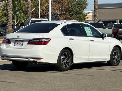 Used 2016 Honda Accord LX image 5