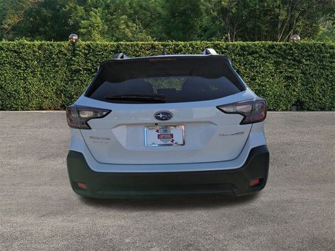 Used 2024 Subaru Outback Premium image 5